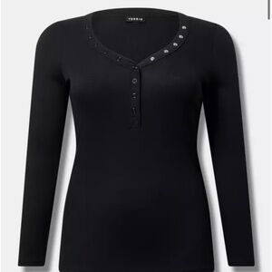 Torrid Black Long Sleeve Ribbed Buttoned Top 2X